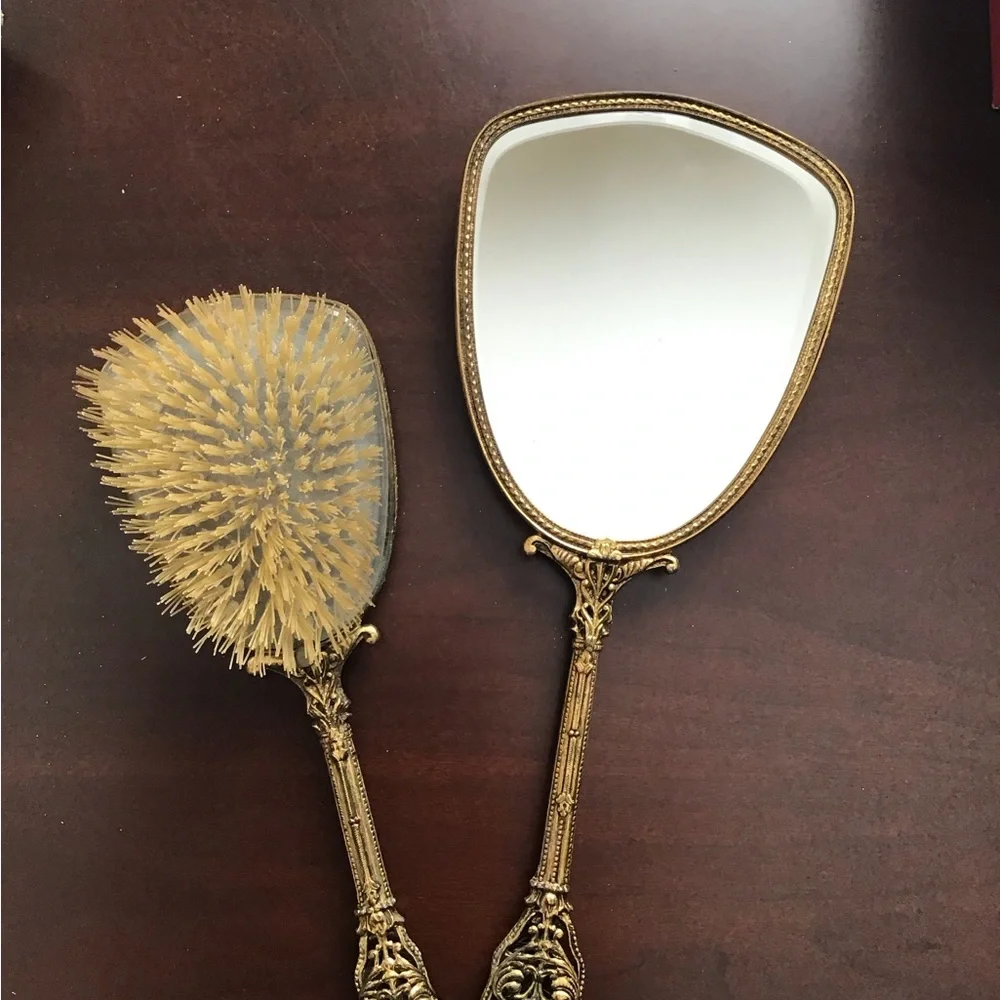 1950’s Vintage 2-Piece Brush and Mirror Vanity Set Art-nouveau